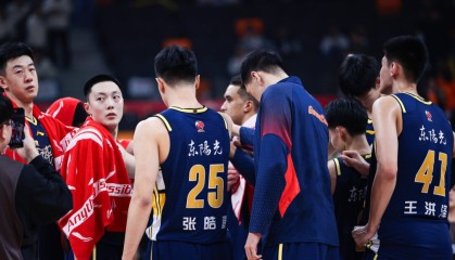 九游用户空间-24分27分40分！一夜爆3门惨案，张镇麟再次封神，上海显露冠军相