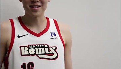 被外网称为Yaokic（姚明+约基奇）有何感受？杨瀚森：这是我目标